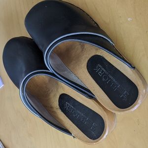 BJORK clogs